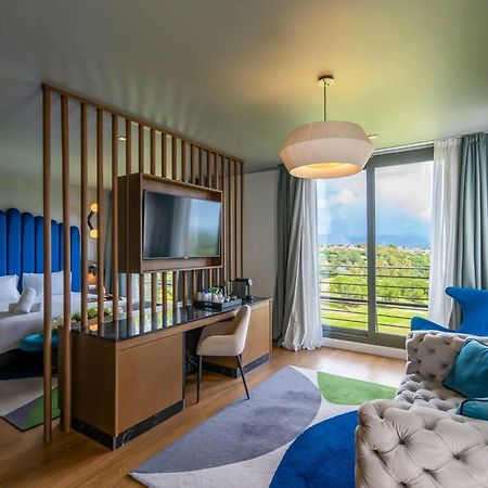 Dolce By Wyndham Barcelona Resort 산트에스티비시즐로뷔레스 외부 사진