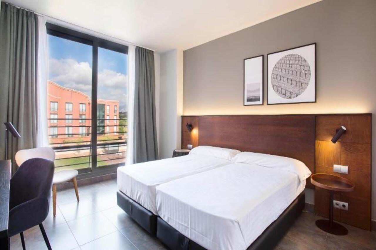 Dolce By Wyndham Barcelona Resort 산트에스티비시즐로뷔레스 외부 사진