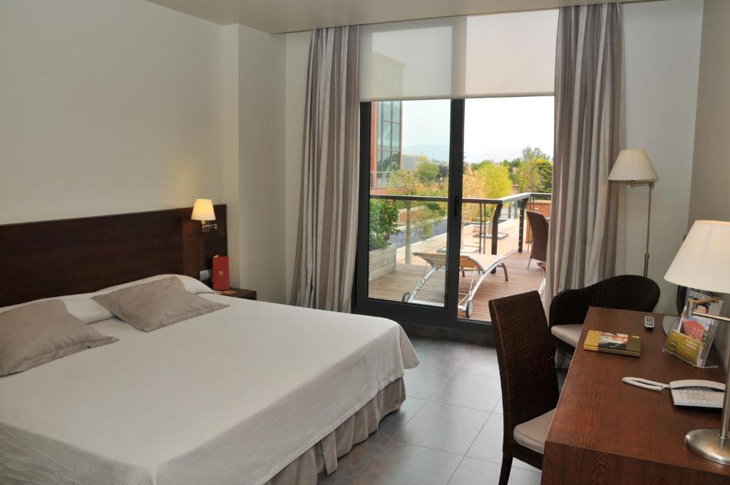 Hotel Barcelona Golf Resort 4 Sup 산트에스티비시즐로뷔레스 객실 사진