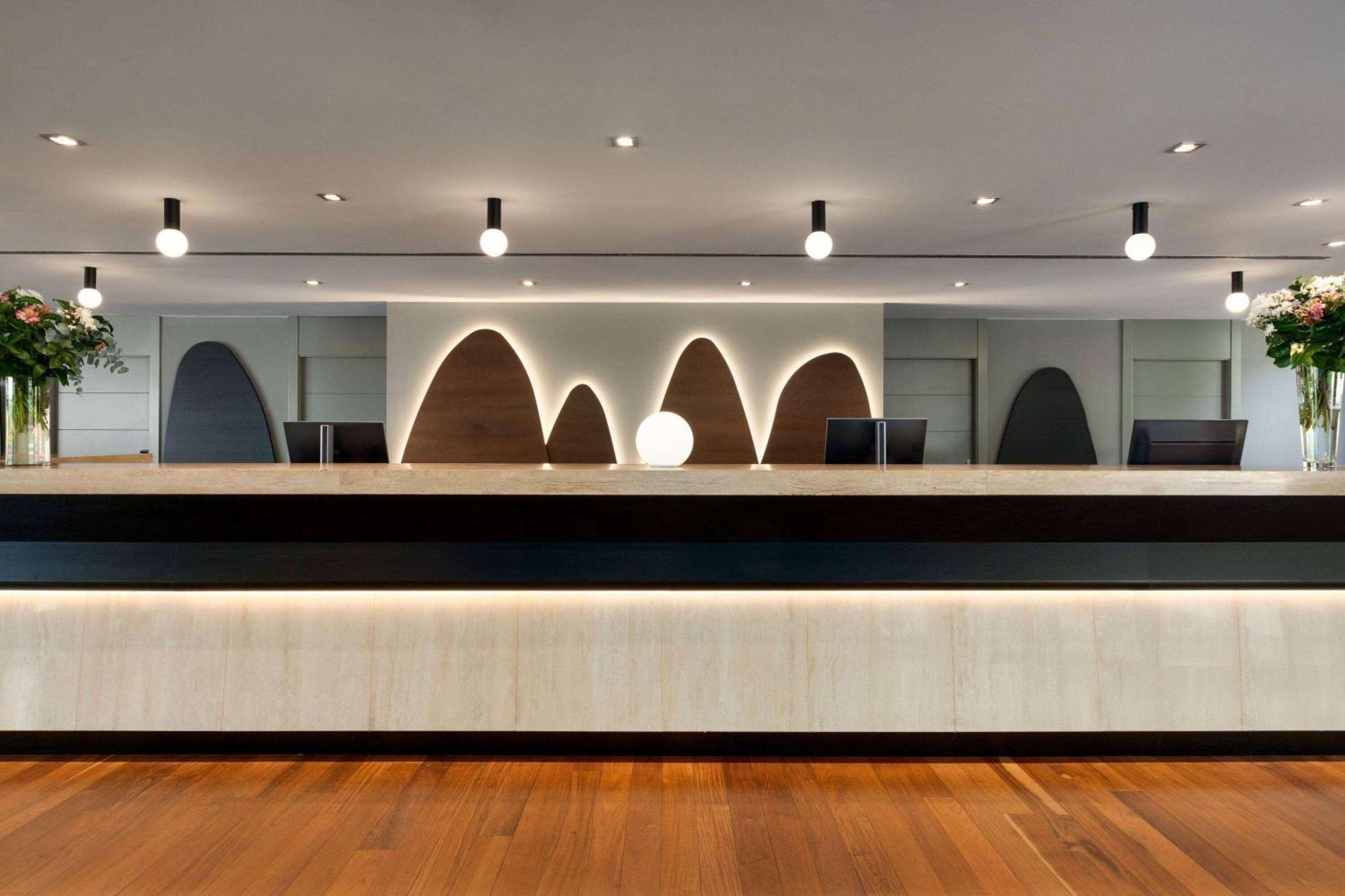 Dolce By Wyndham Barcelona Resort 산트에스티비시즐로뷔레스 외부 사진