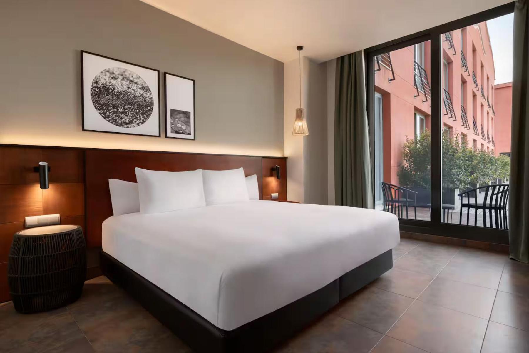 Dolce By Wyndham Barcelona Resort 산트에스티비시즐로뷔레스 외부 사진